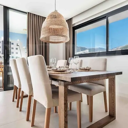 Lovely View With Private Jacuzzi & Terrace, Pool And Parking By Rems