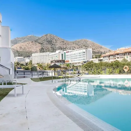 Lovely View With Private Jacuzzi & Terrace, Pool And Parking By Rems *