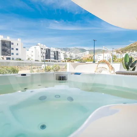 Lovely View With Private Jacuzzi & Terrace, Pool And Parking By Rems